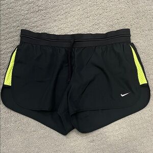🩷 Nike Women's Athletic Shorts in Black with Yellow Accents